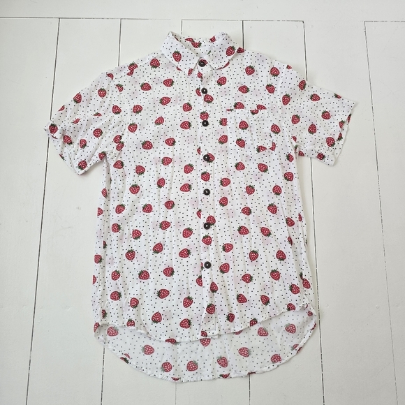 Her Pony the Label Unisex Strawberry Button Front Rayon Shirt Medium - Picture 4 of 10